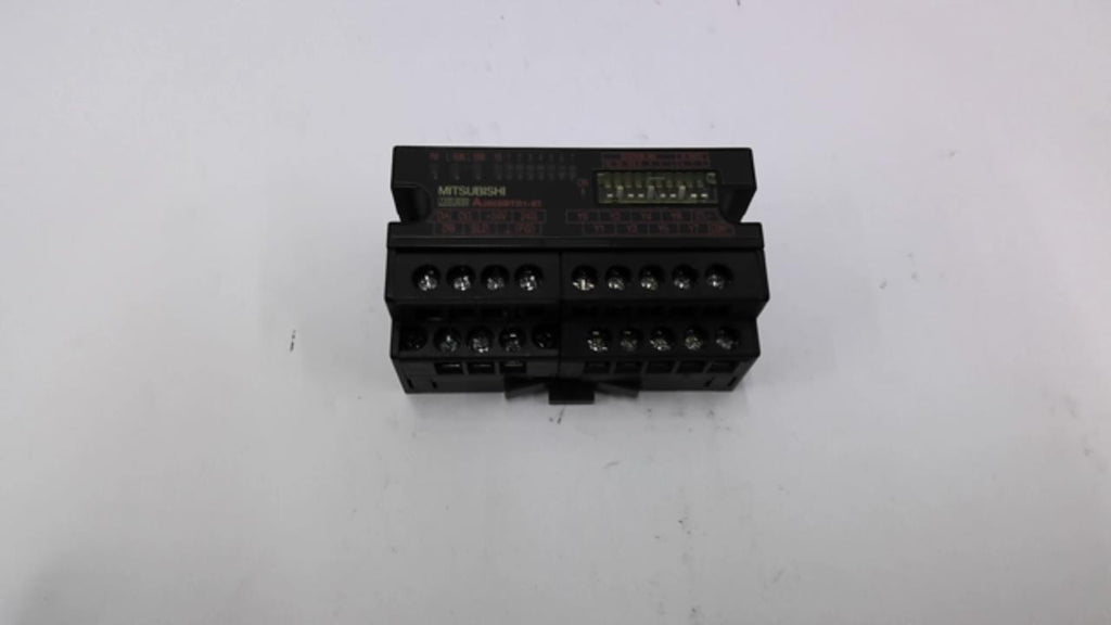 Mitsubishi AJ65SBTB1-8T Melsec CC-Link Output Unit 12/24 VDC 0.5 Amp