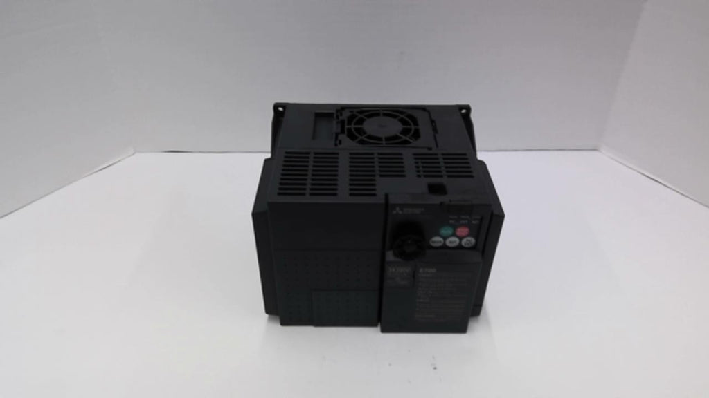 Mitsubishi FR-E720-175SC-NA Inverter 200-240 VAC 17.5 Amp 0.2-400 HZ