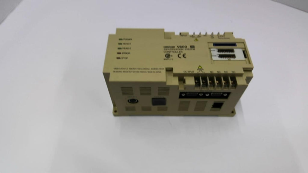 Omron V600-CA2A-V2 Identification System Controller 100-240 Vac 50/60 Hz