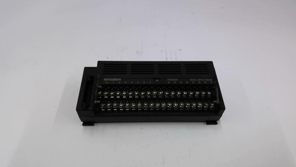 Mitsubishi A6TE2-16SRN Relay Terminal Unit 240 VAC 24VDC 2 Amp Missing Screw