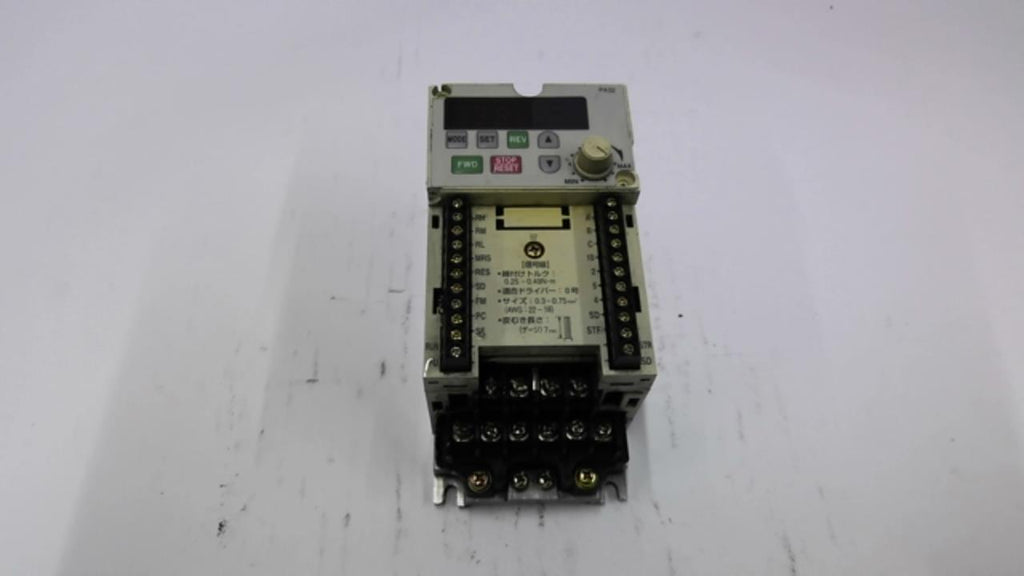 Mitsubishi FR-E520-0.2K Inverter 0.2 Kw 3 Phase 200-240 Volt 50/60 HZ 2.8 A