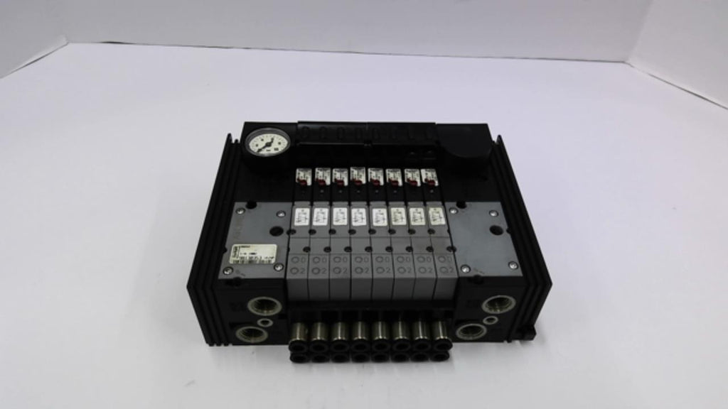 Burkert 8644 Valve Block With 8 0018403 Solenoid Valves 2.5-10 Bar