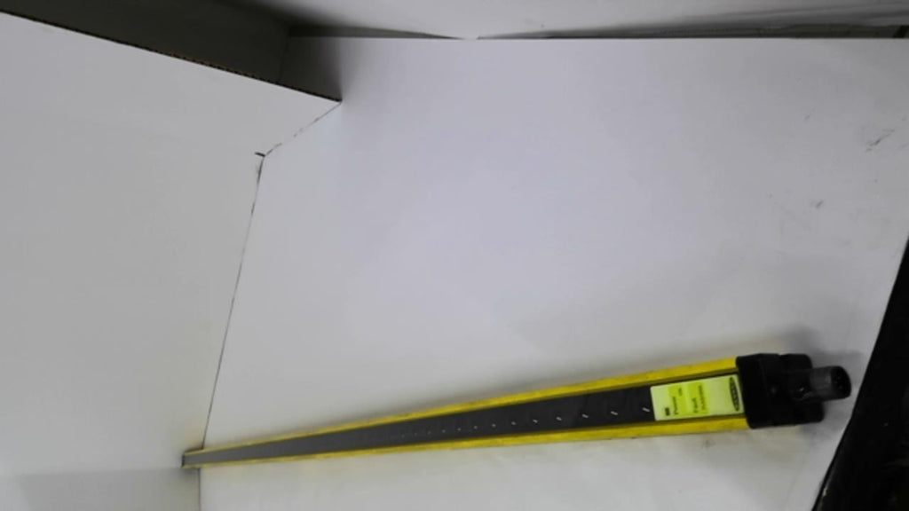 Banner LSE30-1050Q8 EZ-Screen Safety Light Curtain Receiver