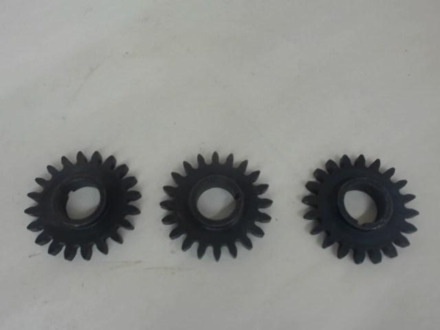 LOT OF 3 SPUR GEARS --- 20 TEETH, 20MM BORE