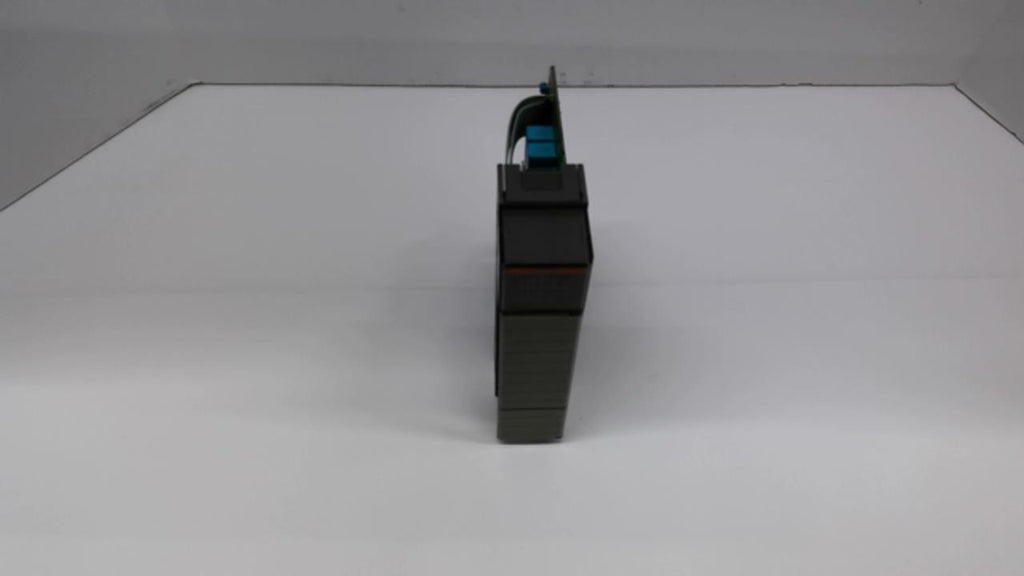 Allen Bradley 1746-OW16 SLC 500 Output Module 10-250 VAC 10-125 VDC 50/60 Hz