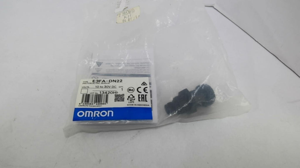 Omron E3FA-DN22 Photoelectric Sensor Lot 13420HI