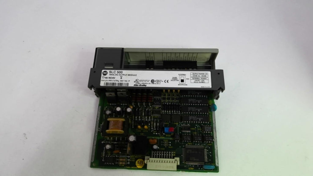 Allen Bradley 1746-NO4V SLC 500 Analog Output Module 24 VDC Power Selector