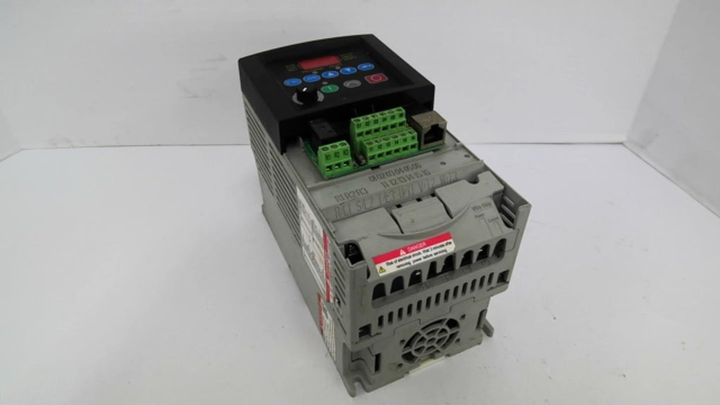Allen Bradley 22A-B012N104 AC Drive 230V 3HP 48-63HZ 3PH 12AMP Missing Cover