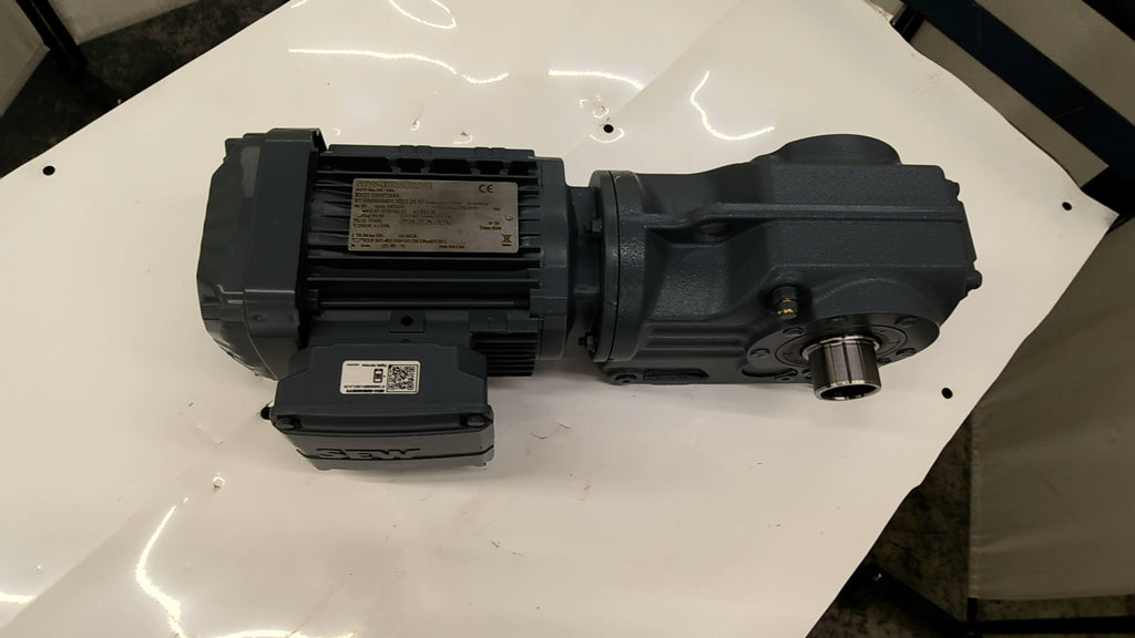 Sew-Eurodrive KH37 DRN71M4 Gear Motor 1/2Hp 220-240/380-415V 73:1 Ratio