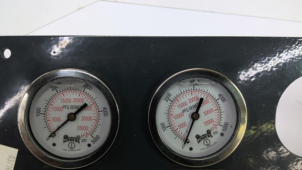 Winters PFQ Series Assorted Gauges 5000PSI Lot of 2