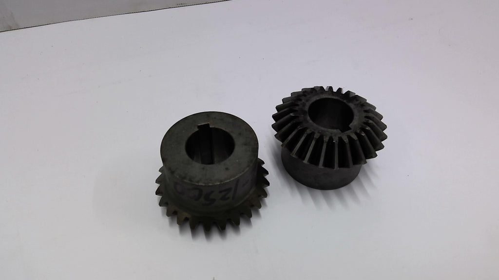 Boston Gear HLK 13 25 Tooth Miter Gear Lot Of 2