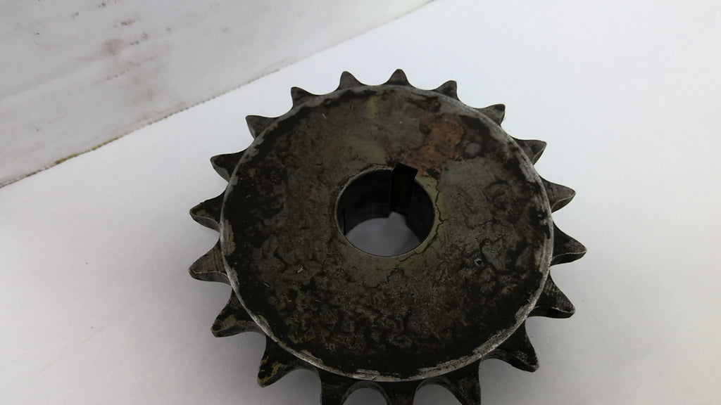 Tri-Clover FD-507A Sprocket 1" Bore 4 1/4" OD 50 Chain 19 Teeth