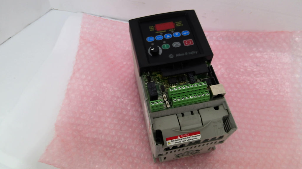 Allen Bradley 22B-D6P0N104 Output Module 7.5AMPS 3HP 3PH 0-400HZ 460VAC