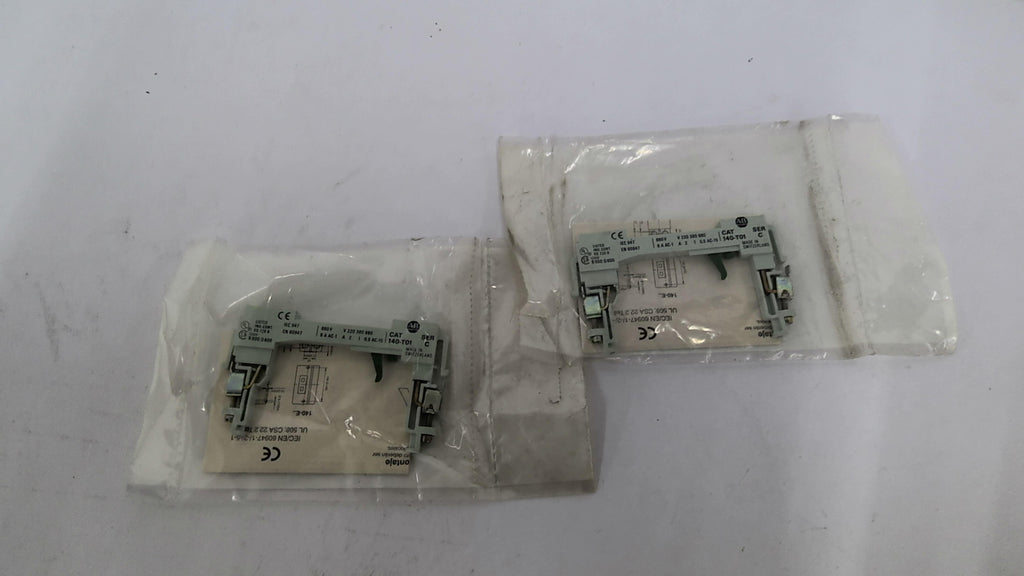 Allen Bradley 140-T01 Contact Block 660V Lot Of 2