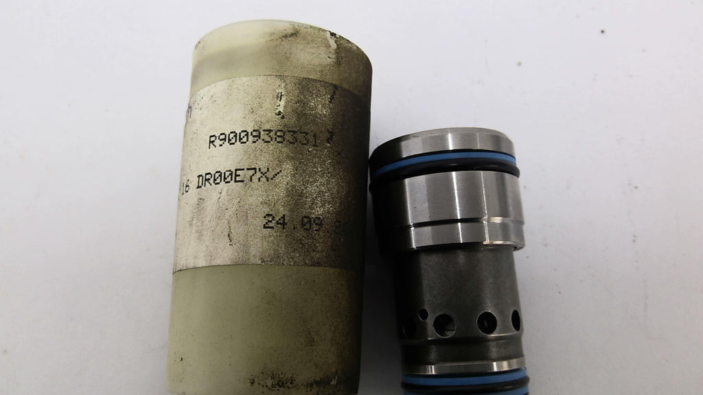 Rexroth R900938331 Solenoid Valve OAL 2-1/8" Ends 1-1/8" X 7/8"
