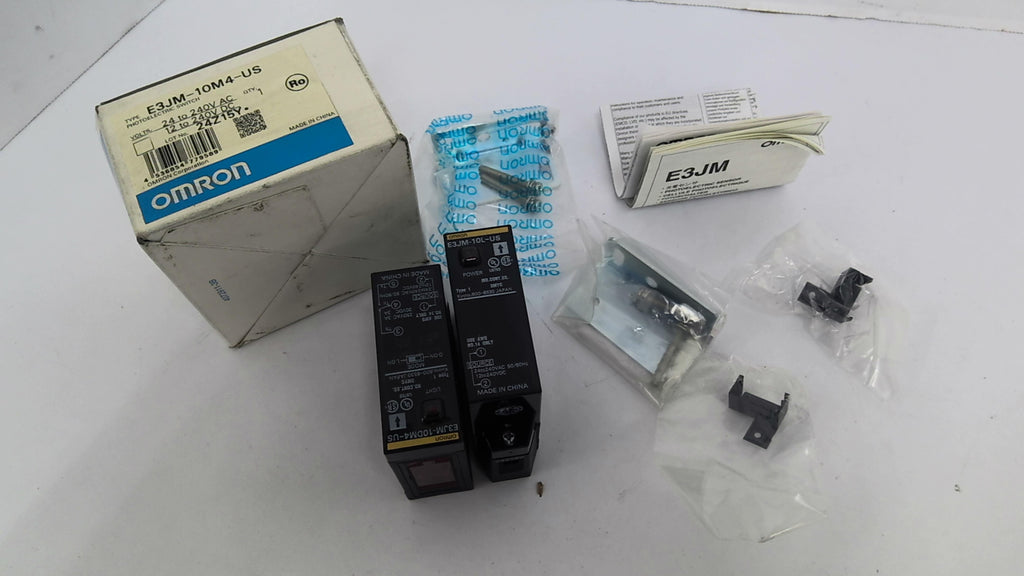 Omron E3JM-10M4-US Photoelectric Switch 24-240VAC