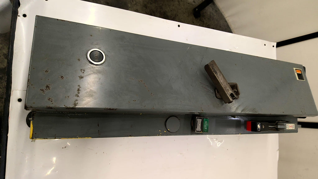 Cutler Hammer A30DD0 Fusible Safety Switch 3Ph 600V 25Hp Size 2