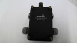 Schmersal MSP 452 11/11y Rotating Spindle Switch 250-300V 6AMP Bore 3/8"