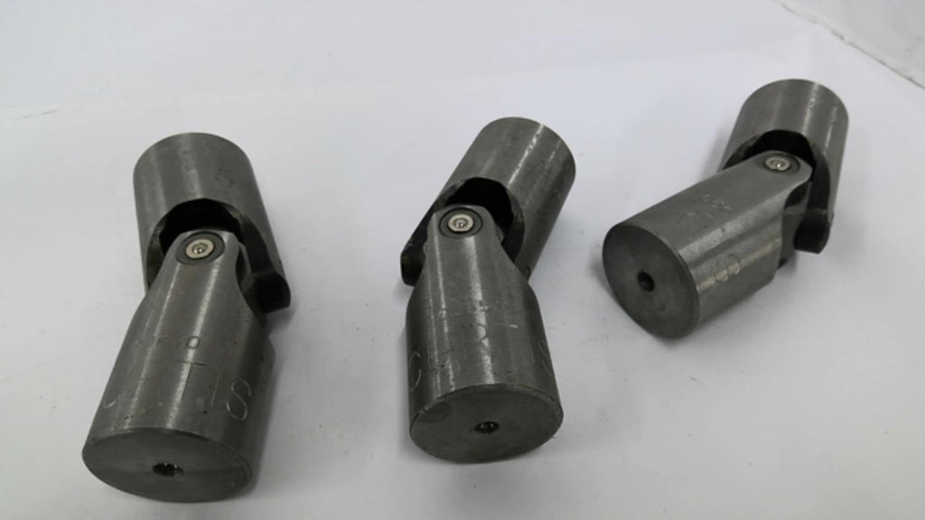 Curtis CJ650 Universal Joints OAD 1-1/2" Length 4-1/4" Lot Of 3