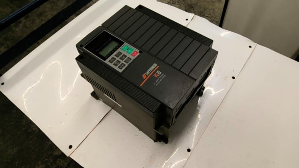 Saftronics VG10E1ST34010B1 10HP AC Variable Frequency Drive 380/460V 400Hz Nema1