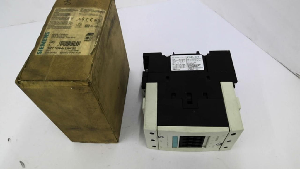Siemens 3RT1 044-1AK60 Contactor 90A 600V 250A 3PH 120 V Coil