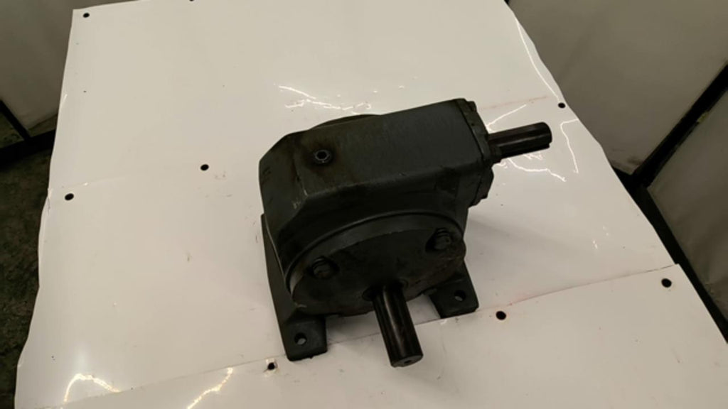 Dayton 2Z422 Left Angled Gear Reducer 48:1 36Rpm 3/4Hp 920Trq
