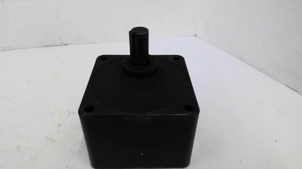 Oriental Motor 5GU9KB Gear Head Shaft L 1-1/4" Shaft OD 5/8"