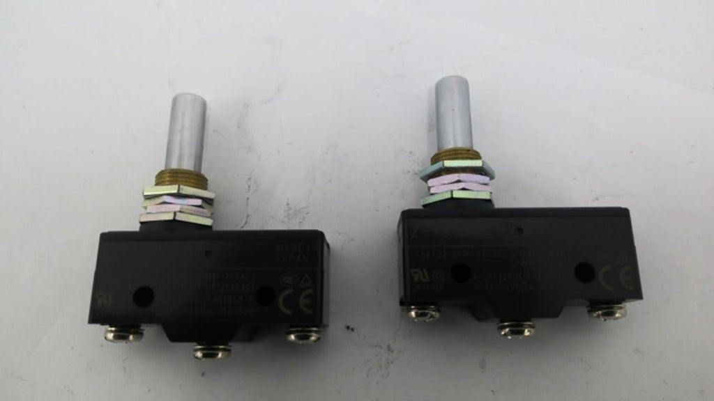 Omron Z-15GQB Panel Mount Plunger Switch 1/2AMP 125VDC Lot Of 2