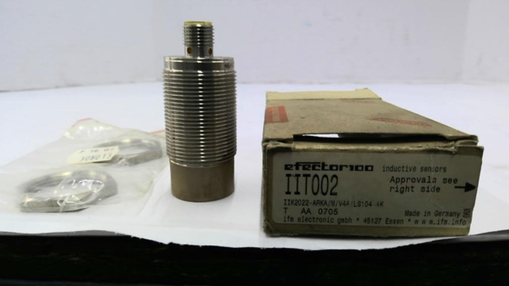 IFM IIT002 Inductive Proximity Sensor