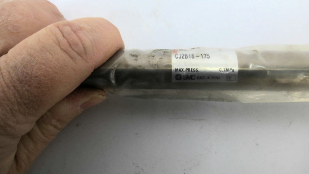 SMC CJ2B16-175 Pneumatic Cylinder 0.7MPa