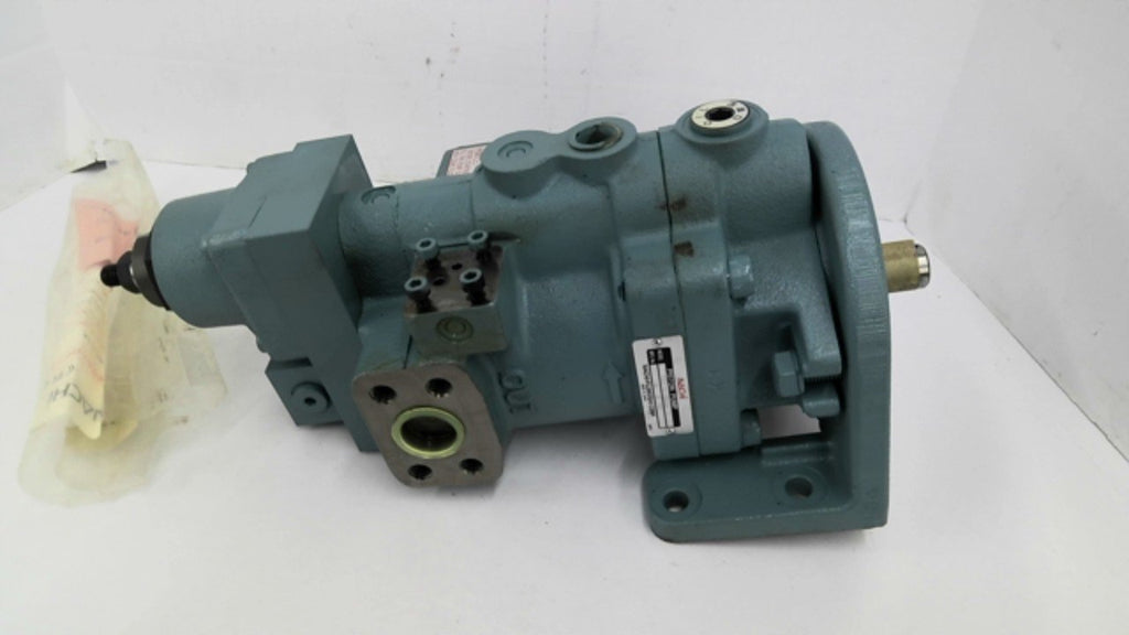 Nachi PVS-1A-16N201-12 Variable Piston Pump 3625PSI 2000RPM
