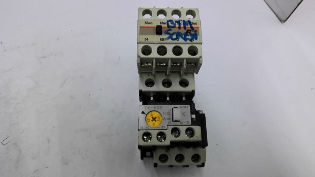 Fuji electric SC-E02/G Magnetic Contactor 3 Pole 20 Amp x 600 V