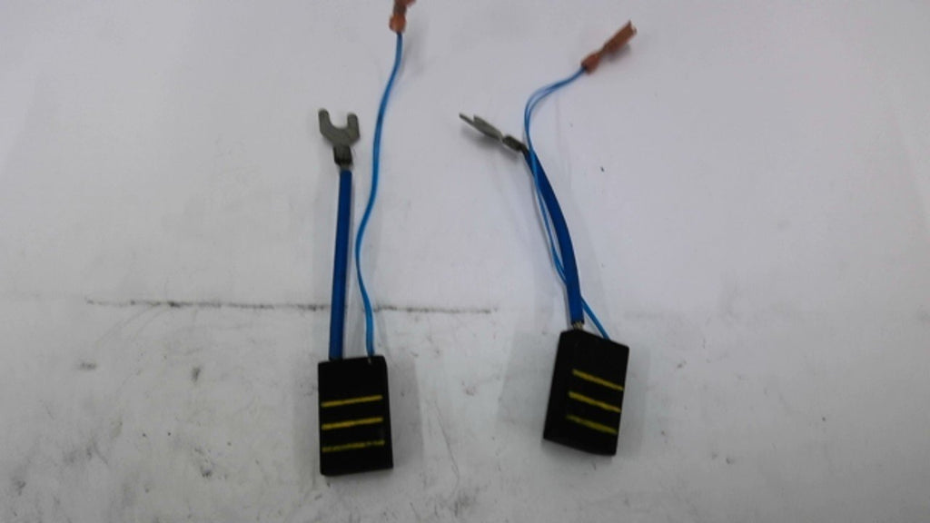 04-61A Carbon Motor Brush Lot of 2