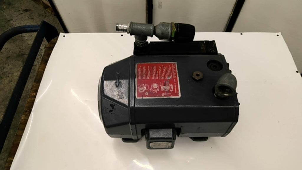 Becker DT3.16K/0-06 Rotary Vane Vacuum Pump .7Kw 1700Rpm 202-300/350-520V 60Hz