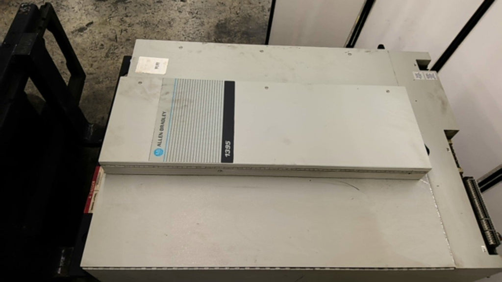 Allen-Bradley 1395-B82-EN-P32 Digital DC Drive 400Hp 460V 3Ph 60Hz