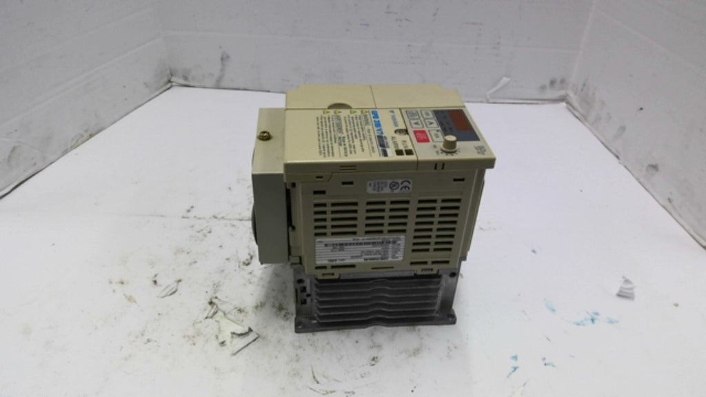 Yaskawa CIMR-V7AM41P5 GPD 315/V7AC 1.5 KW Drive 460 Volts 4.8 Amps