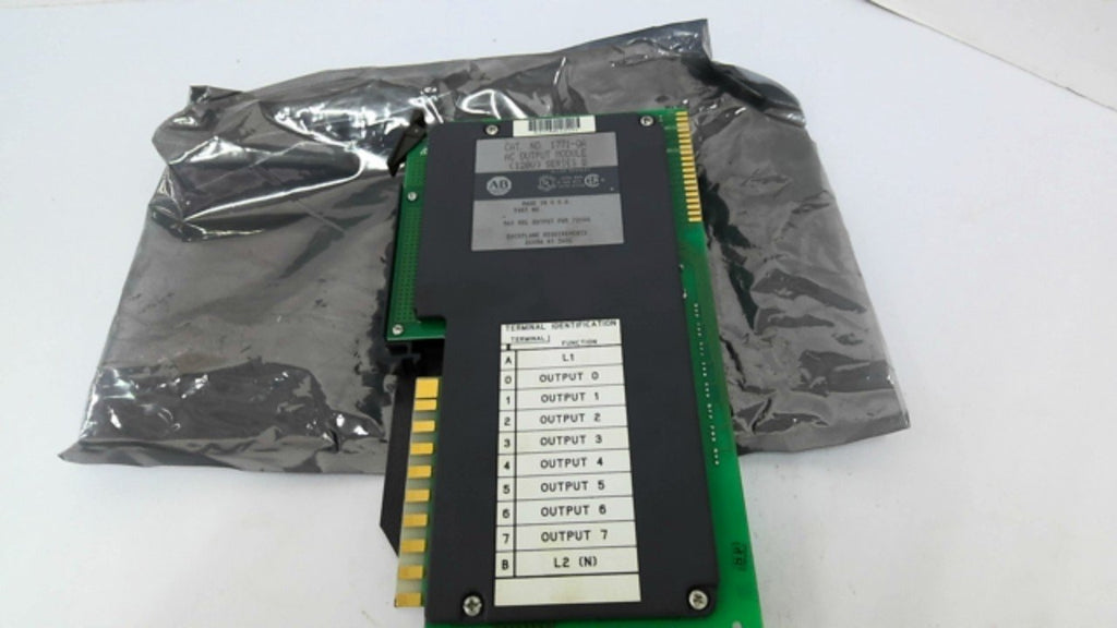 Allen Bradley 1771-0A AC Output Module Series B 120V