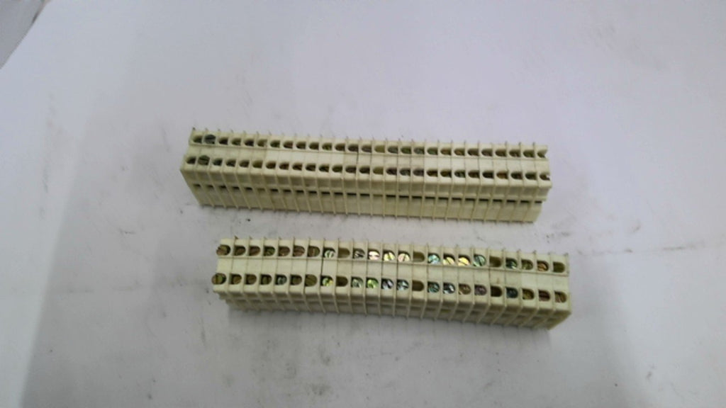 Ideal 89-081 Screw Type Terminal Block Lot Of 50