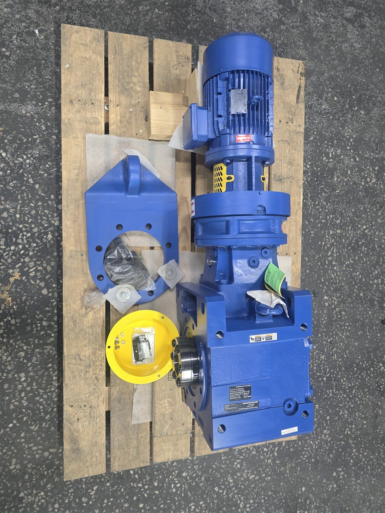 Sumitomo LHYJMS5-4D165Y-Y1-207 Gear Reducer5 HP 230/460 V 1800 Rpm 207:1 Ratio