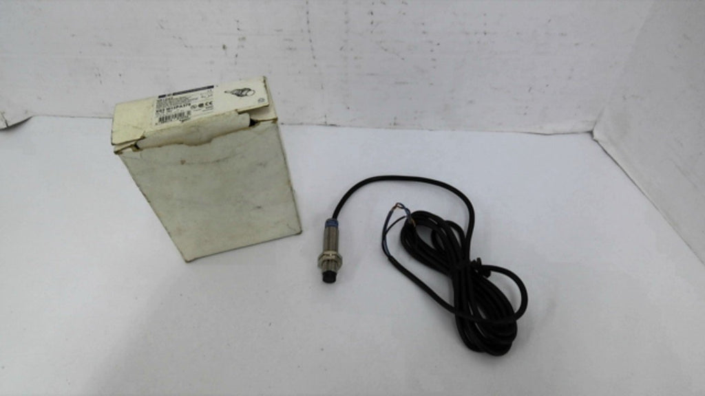 Telemecanique XS2-M12PA370 Inductive Proximity Switch 12-48VDC