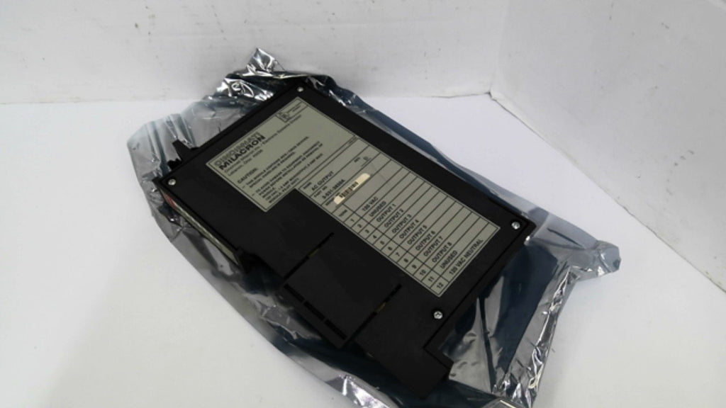 Cincinnati Milacron 3-531-3839A AC Output Module 120VAC