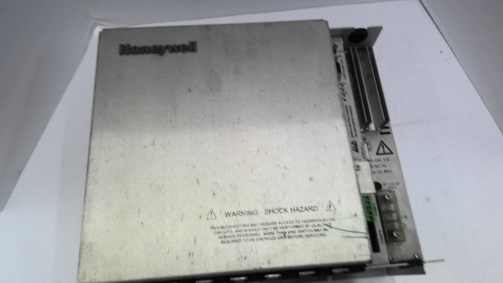 Honeywell 8001-0M0-0E-10000002-50000006-0-4-0 Umc 800 Controller