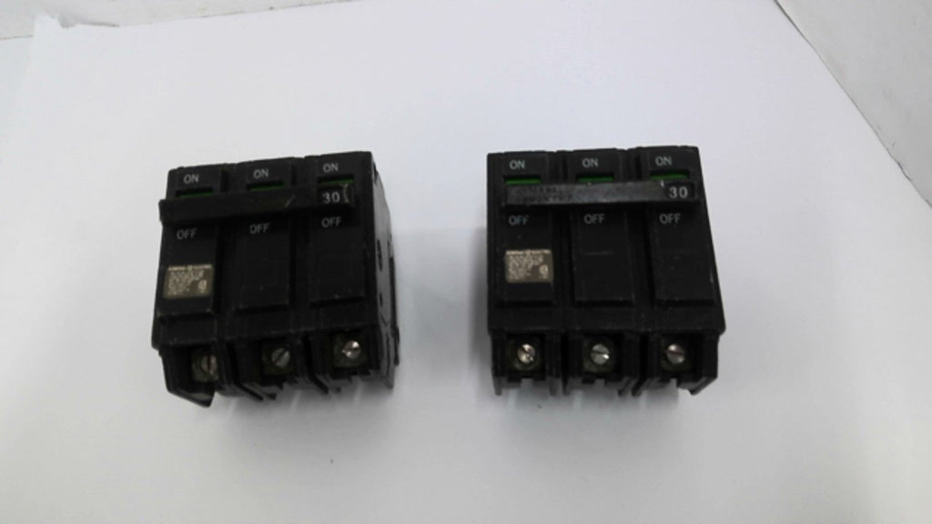 General Electric NP1578013-P71 3-Pole 30AMP Circuit Breaker