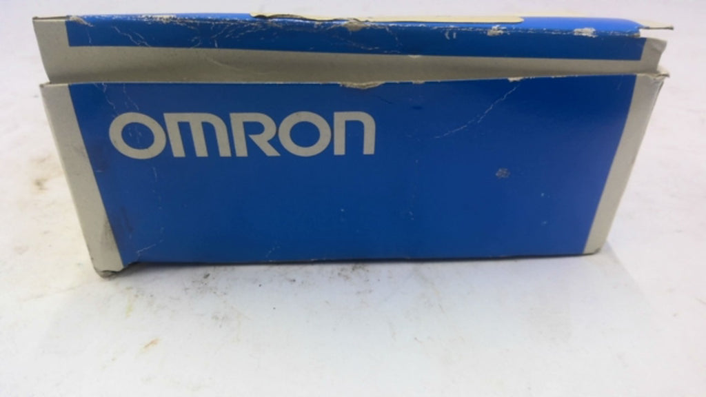 Omron E3F2-R2C4 Photoelectric Switch