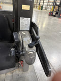 Raymond 960-CSR30T Man-UP Swing Reach Turret Forklift 3000lbs Capacity