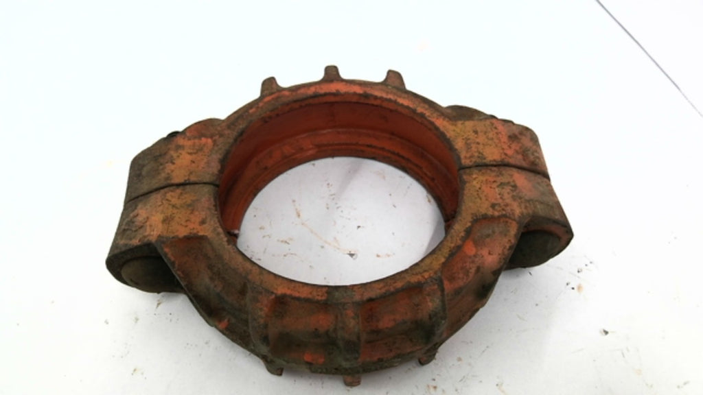 Victaulic Style 77 4" Grooved Pipe Coupling No Rubber Seal