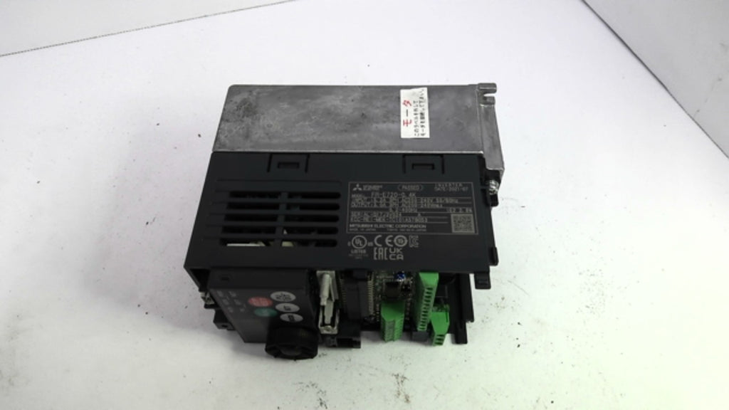 Mitsubishi FR-E720-0.4K Inverter 5.2A 3PH 200-240VAC 50/60HZ