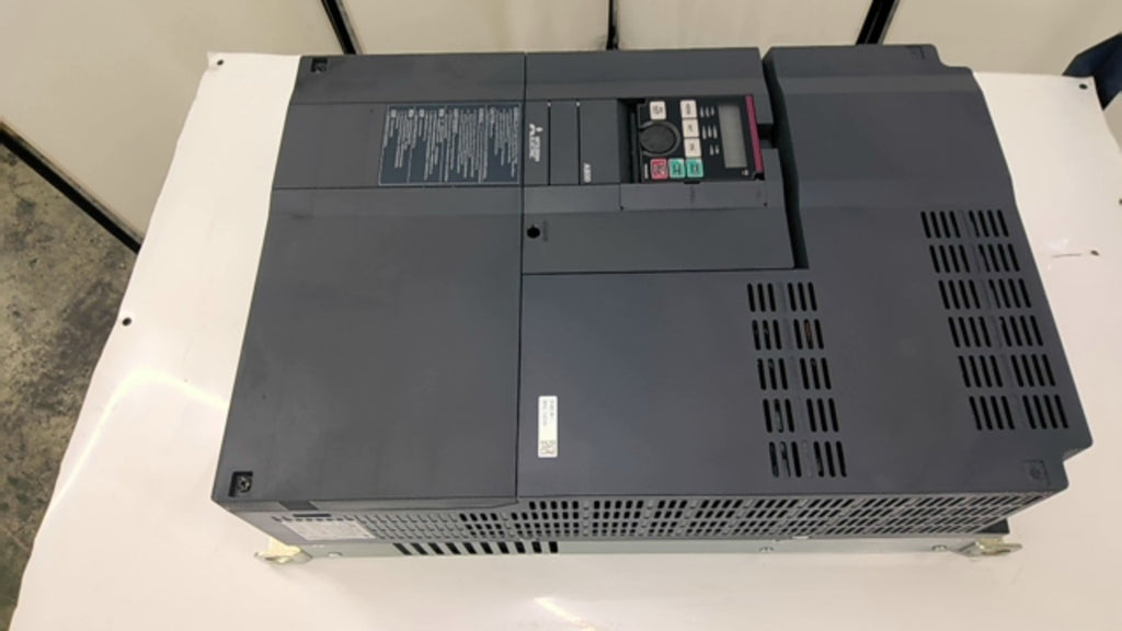 Mitsubishi FR-A820-30K-1 Variable Frequency Drive 40Hp 200/240Vac 3Ph 115A
