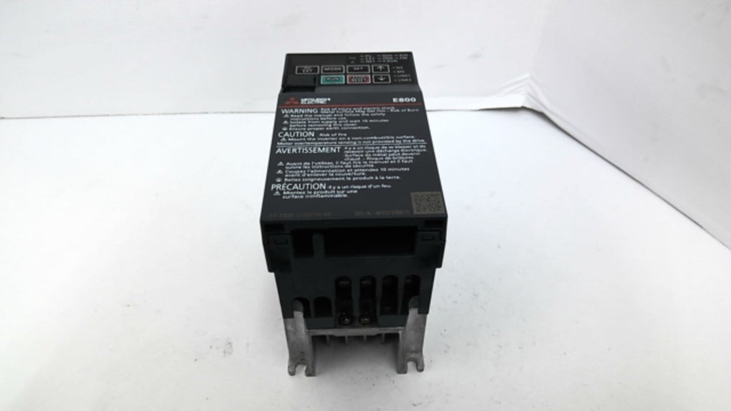 Mitsubishi Electric FR-E820-0030EPA-60 Inverter 3PH 200-240VAC 50/60HZ