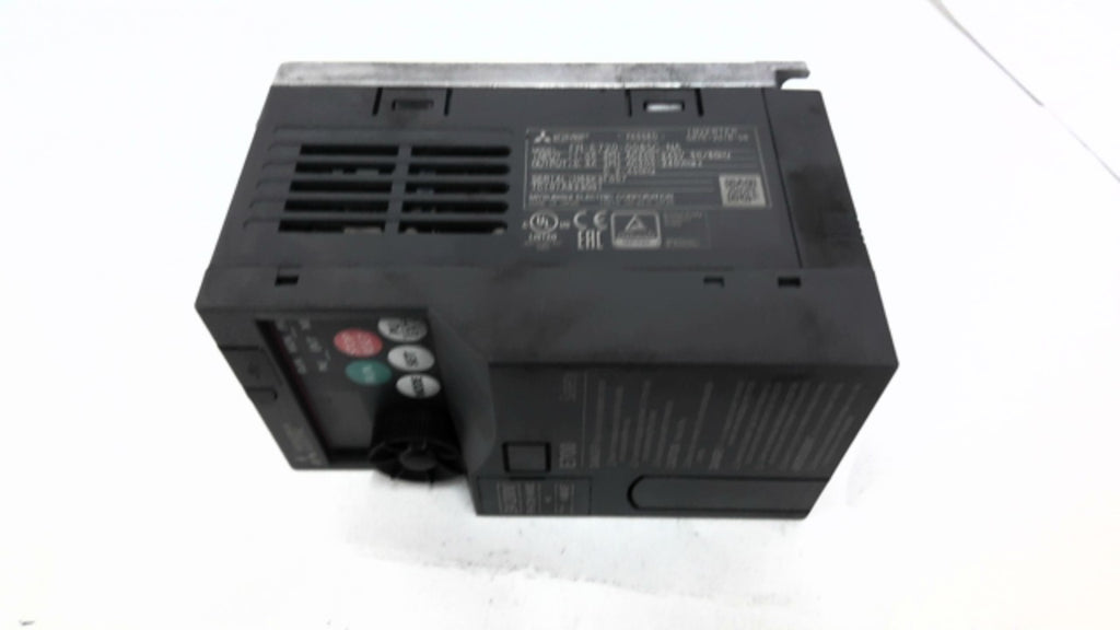 Mitsubishi FR-E720-008SC-NA Inverter 1A 3PH 200-240VAC 50/60HZ